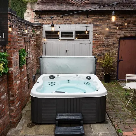 Ironbridge Riverside Hot Tub Retreat Sleeps 8 Exterior photo