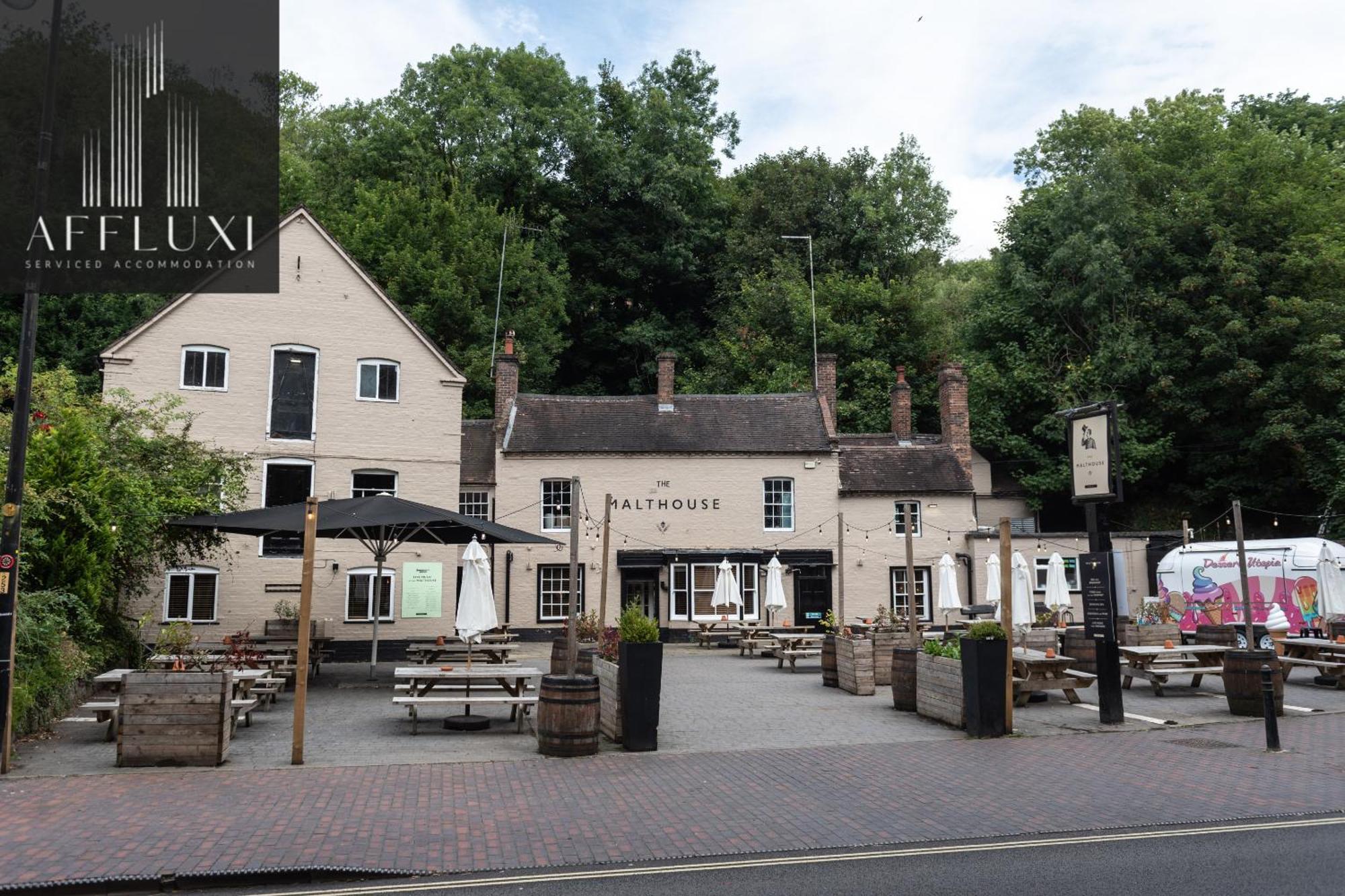 Holiday home Riverside Hot Tub Retreat Sleeps 8 Ironbridge